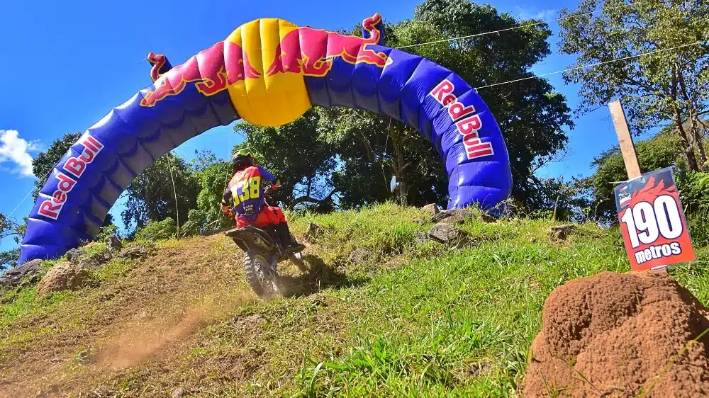 Socorro (SP) sedia a 1ª etapa da MotoclimbBrasil com presença internacional do tetracampeão Roel Geurts. 1 Turismo de Socorro | socorro sp sedia a 1a etapa da motoclimbbrasil com presenca internacional do tetracampeao roel geurts morros impossiveis 2026 bene off road
